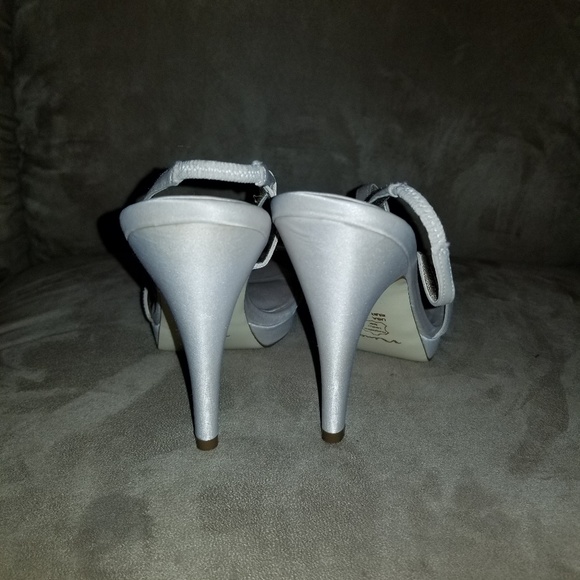 Shoes - Picture 3 of 4